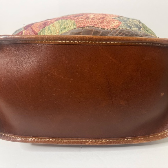 Vintage 90s Brahmin floral tapestry leather satchel bucket shoulder bag - Picture 7 of 16